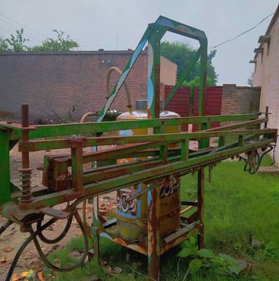 Boom Spray Machine origional.