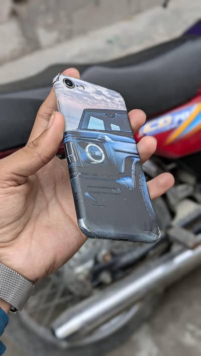 Iphone 8 64GB Non pta exchange possible