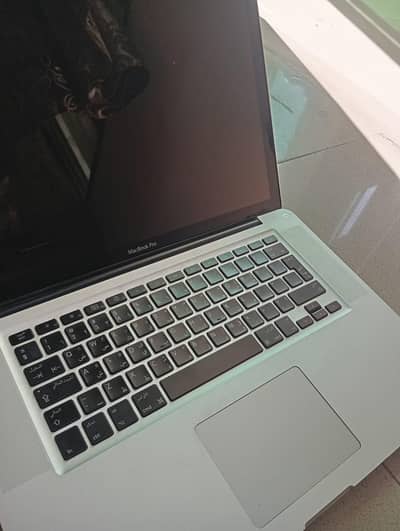 MacBook pro 10 15-inch (2010)