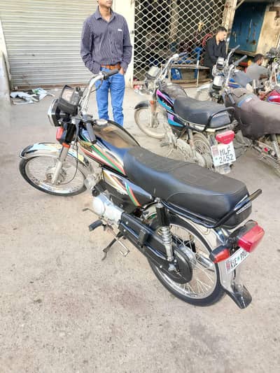 Honda CD-70 2016 model Karachi num 1st owner Excellent condition