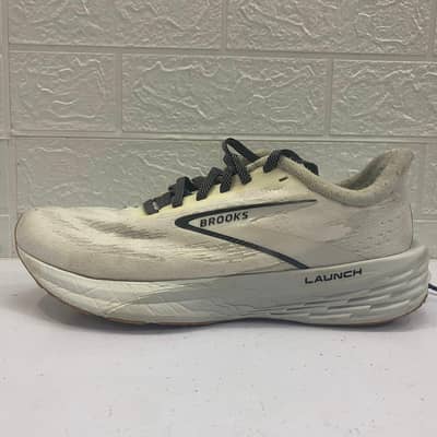 Brooks Launch 11  | Size:  US 7.5 / EU 40.5 / UK 6.5 | Condition  9/10