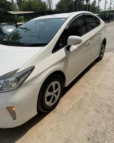 قسطوں پر ایک موٹر کار  چاہیے