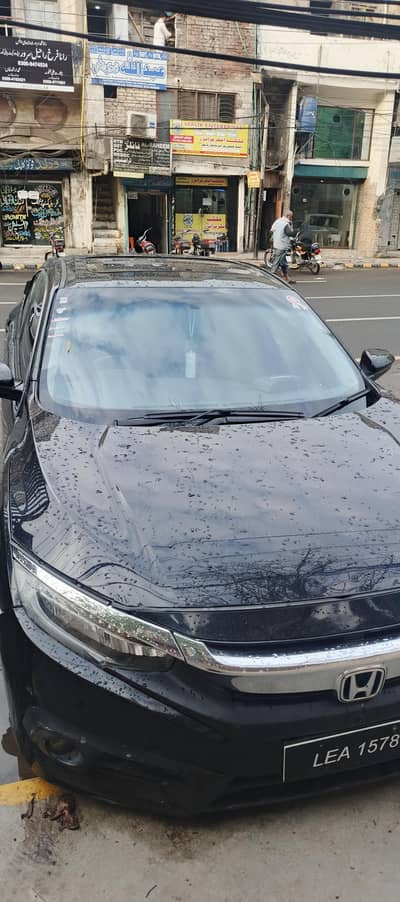 Honda civic UG  red metar 2018 modal