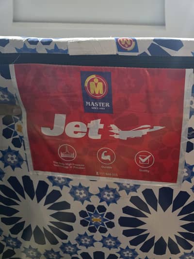 Just 1 year used 8 inch master moltyfoam mattress