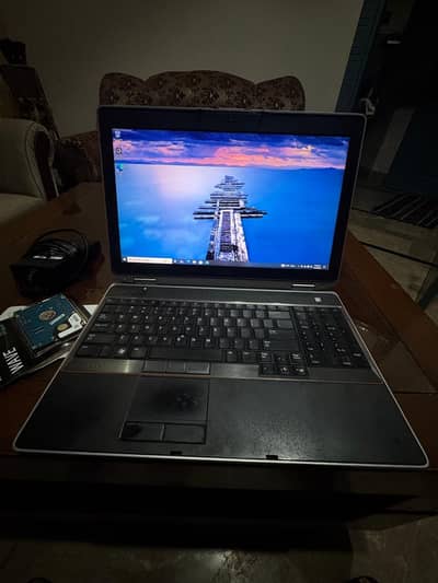 Dell Latitude 5620 corei7.