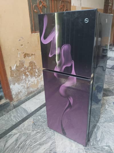 I want to sell my Pel refrigerator small size on excellent conditions