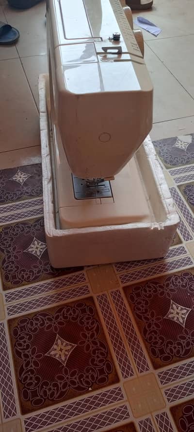 janome sewing machine model 1022