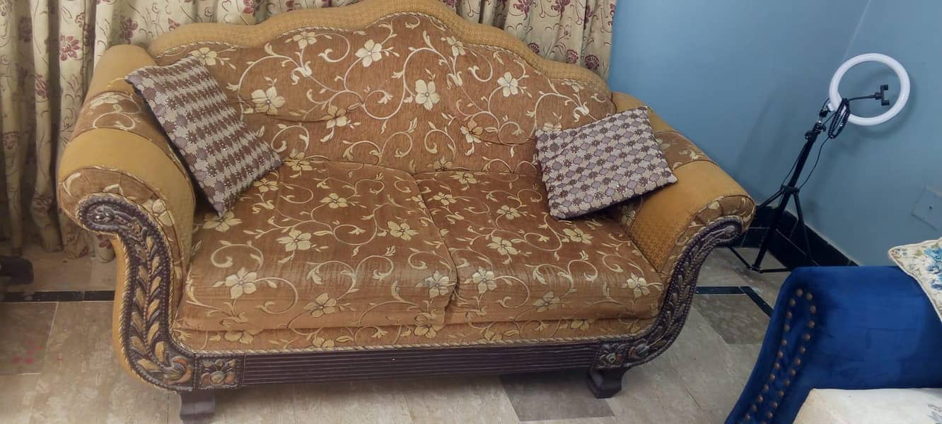 2 seater sofa 0