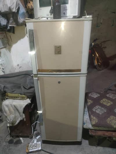 Dawlance fridge small