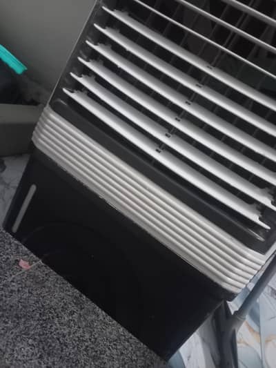 only one season use just like new 12 watt solor