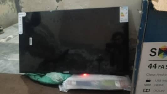 1 month use hui hn urgent sale 44 inch