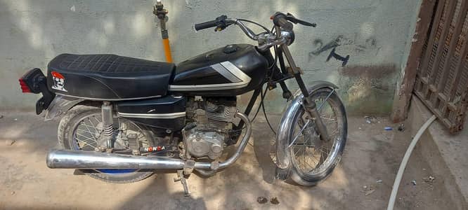 Honda 125 vehari number 2002