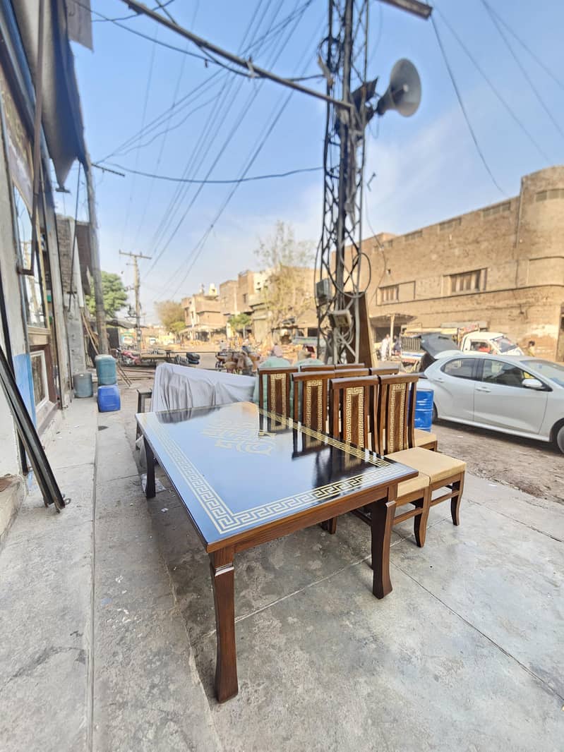 Solid Dinning Set Table and Chairs 1