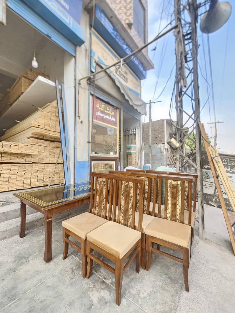 Solid Dinning Set Table and Chairs 4