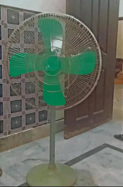 padestal fan