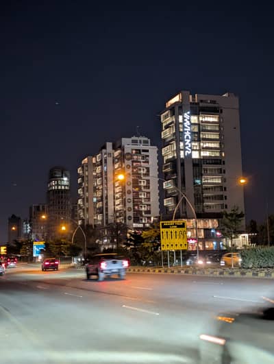 NEW BLUE AREA TOWR Offices Available For Rent Different Size 836 St Ft To 1254 Sq Ft 1672 Sq Ft 2090 Sq Ft to 10,000 sq ft For Rent Suitable For NGOs, IT, Telecom, Software Companies And Multinational Companies Offices.