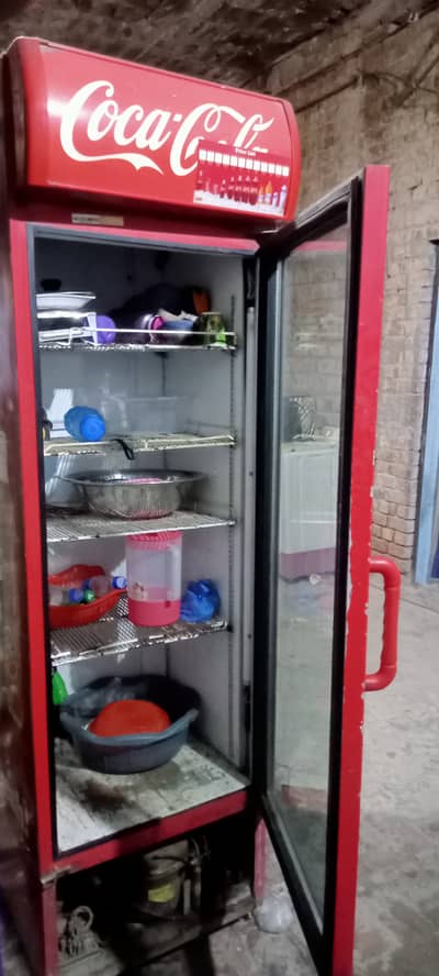 Cock Fridge 8/10 in Working condition. . .