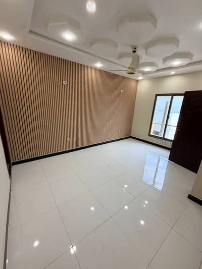 10 marla barnd new uper portion for rent LDA Avenue 1