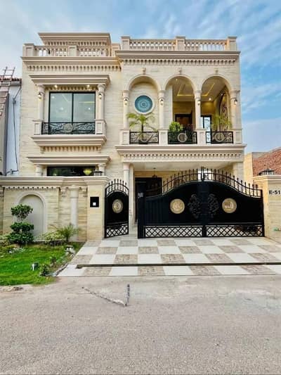 Brand New Like 10 Marla House Available For Rent In Sector C Bahria Town Lahore