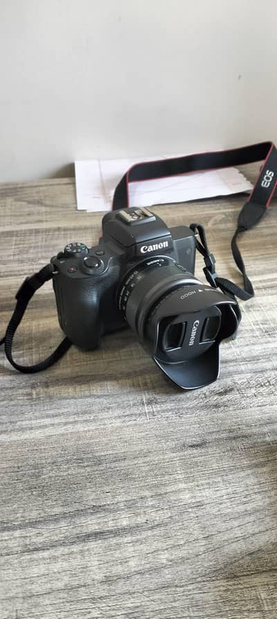 Canon M50 with lense