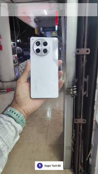 tecno canon 30 12+12 256