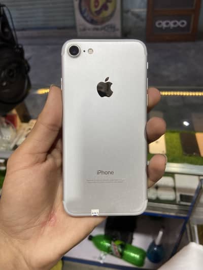 I phone 7 128gb MDM water  pack All okay 03171064265