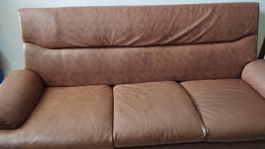 leather sofa 0