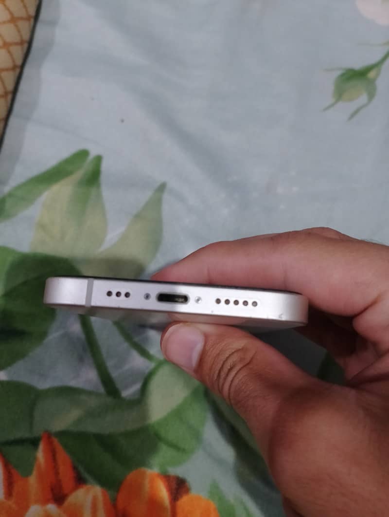 iPhone12 jv 4