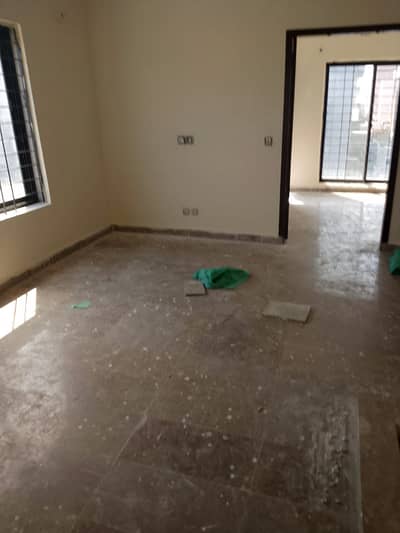 4 Marla Corner House Available For Rent