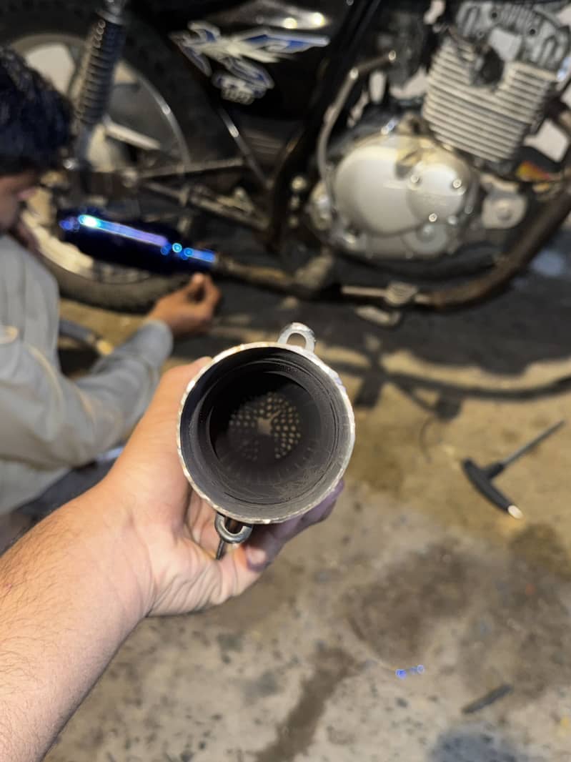 M4 Muffler echaust 1