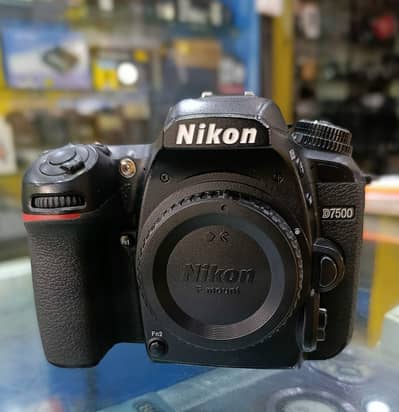 NIKON D7500 BODY