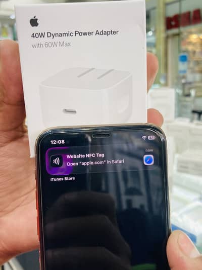 Orignal adoptor NFC 20 W apple