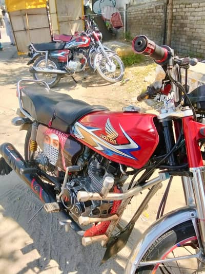 Honda 125 for seeling good condition Panjab number mia smart card mia