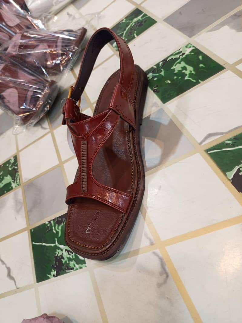 پریمیم لیدر ہینڈ میڈ چپل – اسٹائلش اور مضبوط | ہول سیل دستیاب 1