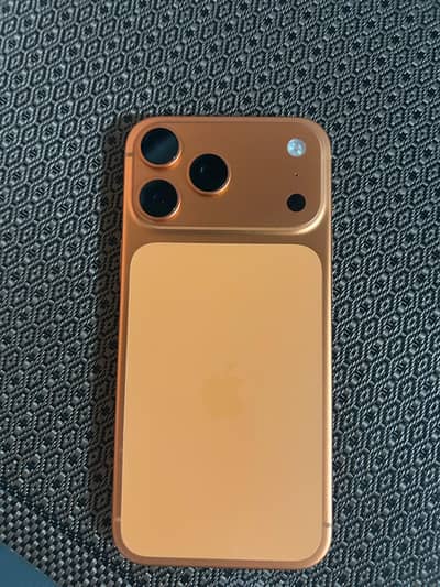 MINT CONDITION IPHONE 17PRO MAX WITH BOX PTA