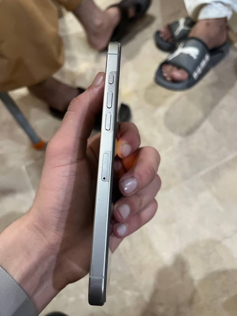 Iphone 16 Pro Max 5
