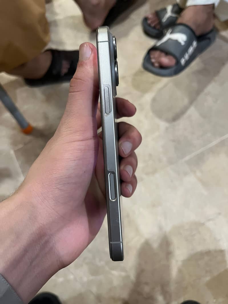 Iphone 16 Pro Max 6