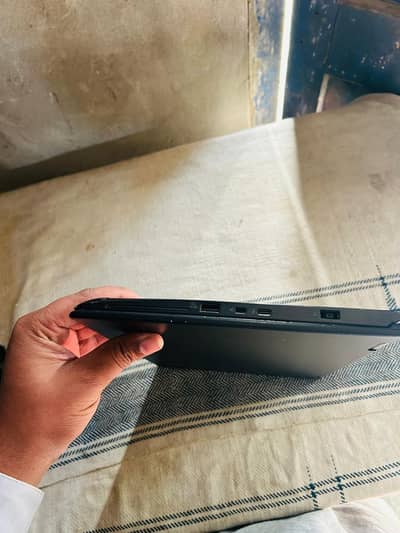 jis na lana wathsapp 0311417189 10.9 ha  i 7 the    window 11