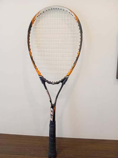 MIZUNI SQUASH RACKET SLIGHTLY USE