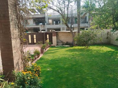 1 kanal Owner Build Double Storey House For Sale In Johar Town Phase 1