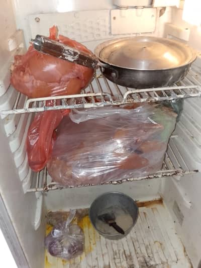 fridge for sale urgent cooling ok