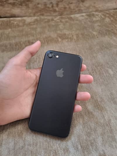 iPhone 7 32gb 9/10 condtion