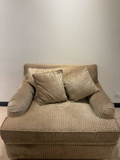 Beautiful sota set with couch