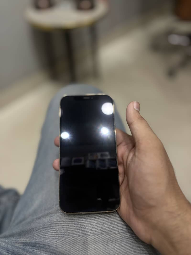Iphone 12 pro 1