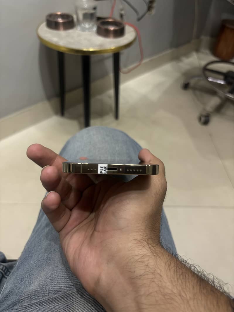Iphone 12 pro 4