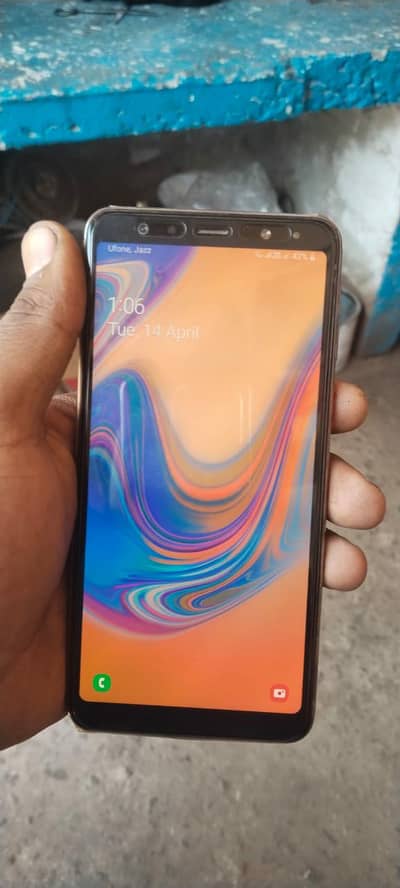 4/128 all ok phone box and chrager