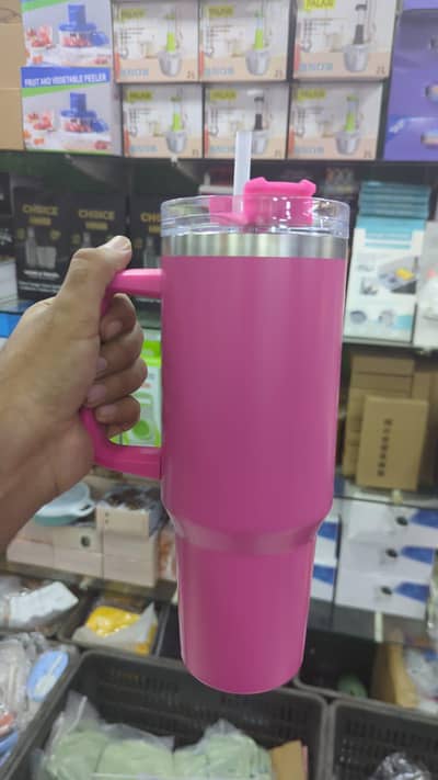 Stylish 1.2 ltr insulation tumbler mug with lid and straw.
