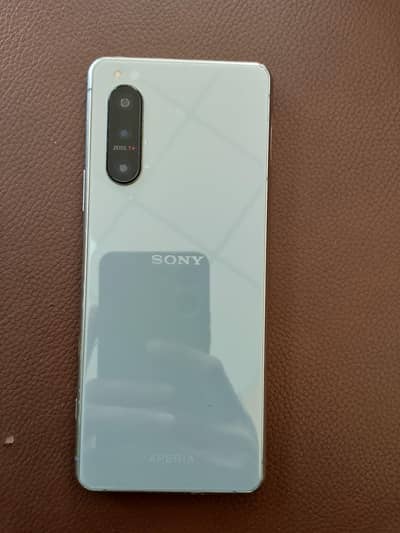 Sony Xperia Mark 5 II (5G] Phone for sell  (Display Issue)