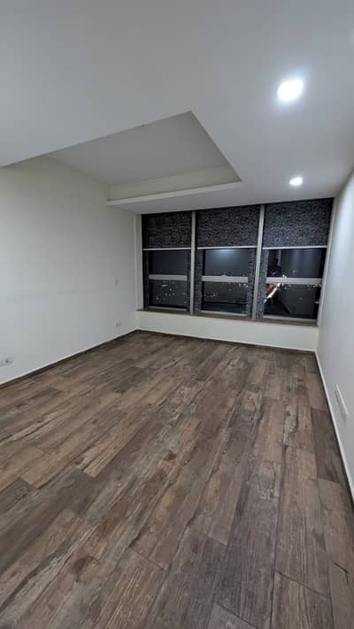 Executive 1-Bed Apartment With Study For Rent In Centaurus Mall, Tower A