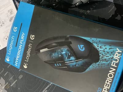 Logitech G402 gaming mouse with box